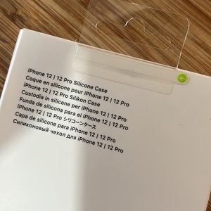 iPhone 12/12 Pro silicone magsafe case